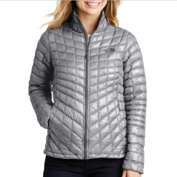 The North Face Jackets & Blazers - North Face® $100 off❤️Ladies Thermoball™ Trekker Jacket